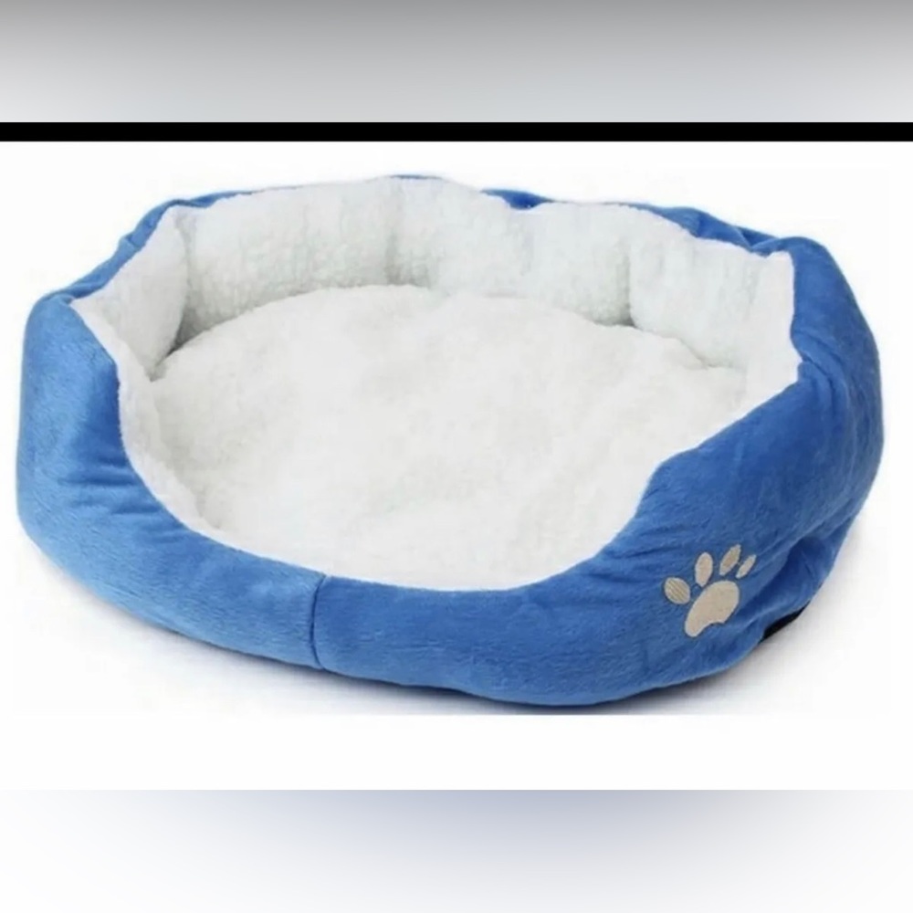 Dog bed new 18 inches wide